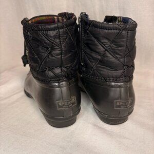 Sperry Saltwater Quilted Duck Boots Black Plaid Lined Women’s 8